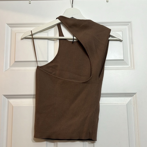 Asymmetrical Knit Top - Picture 4 of 4